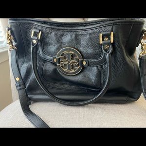 COPY - COPY - Tory Burch Handbag in Black